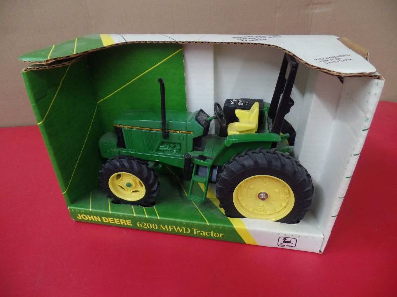 6200 MFWD Tractor