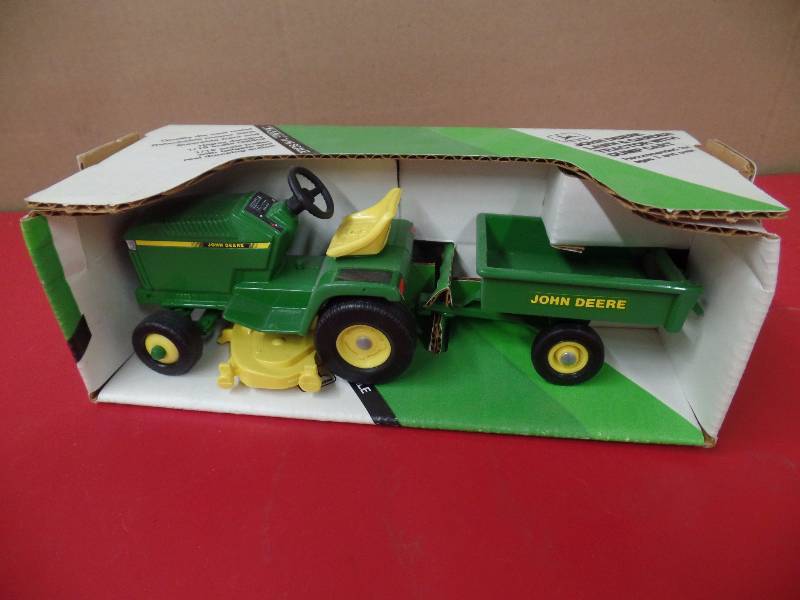 Lawn & Garden Tractor