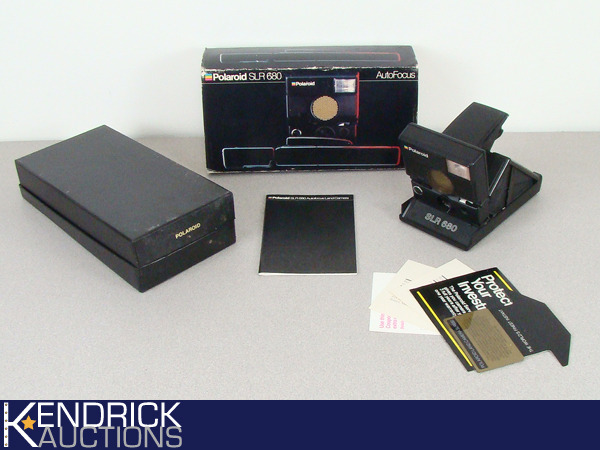 Vintage Polaroid SLR 680 AutoFocus Camera