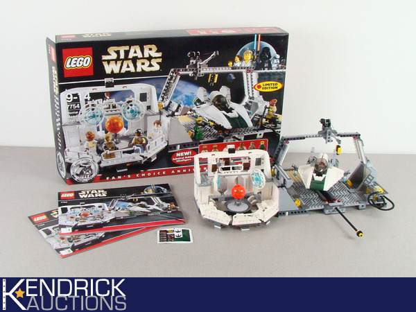 MINT Lego Star Wars Home One Mon Clamari Star Cruiser 7754 Set