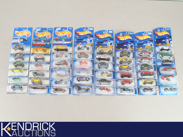 31 Vintage MINT ON CARD 1992-2005 Hot Wheels