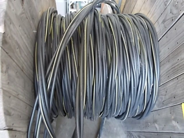 lot 7 image: Roll Of Aluminum Wire, Bico MT250...