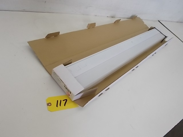 lot 117 image: 4 Under Cabinet Light, 120v, New...