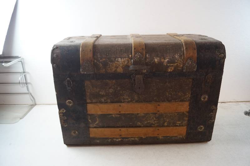 Vintage Storage Chest