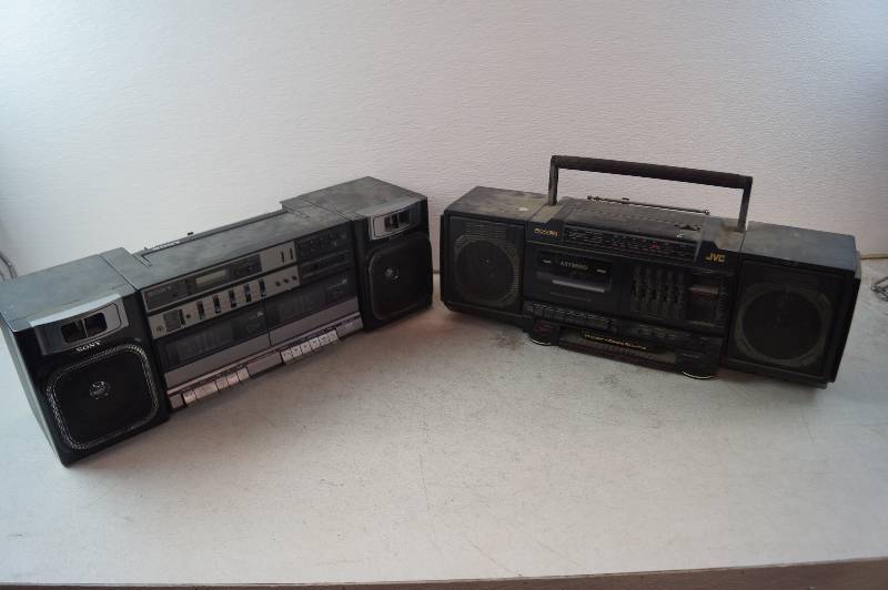 Boom boxes