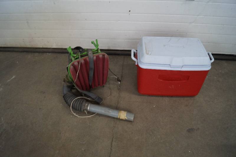 Leaf Blower