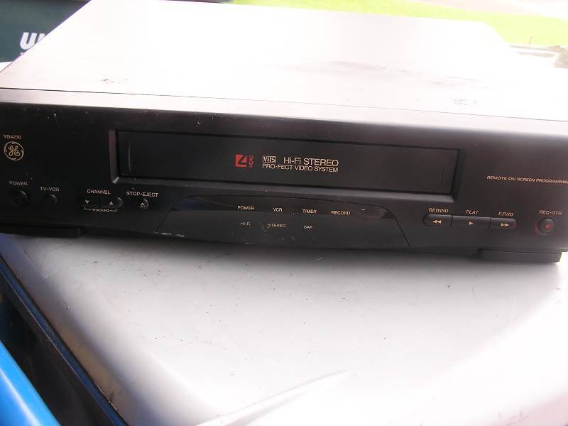 VHS TAPE PLAYER RECORDER