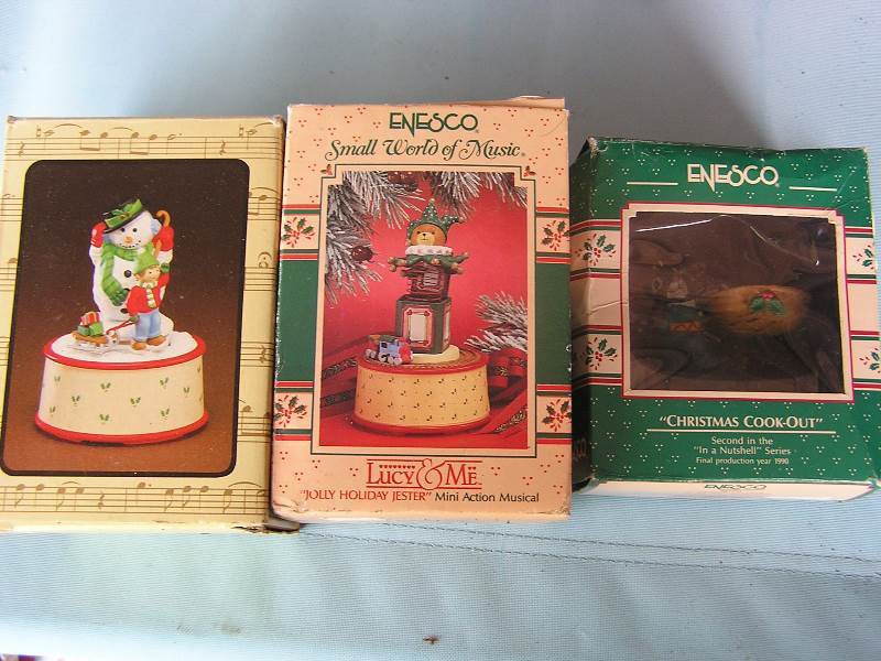 ENESCO CHRISTMAS ORNAMENTS SET OF 3