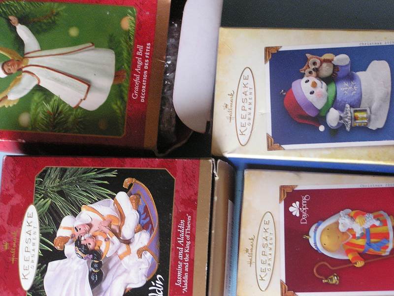 HALLMARK CHRISTMAS ORNAMENTS SET OF 4  NEW