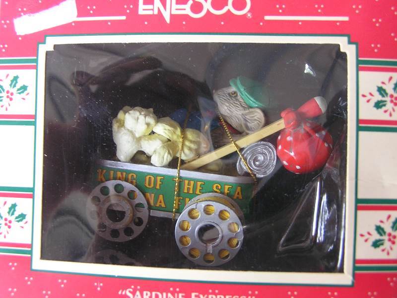 ENESCO CHRISTMAS ORNAMENT