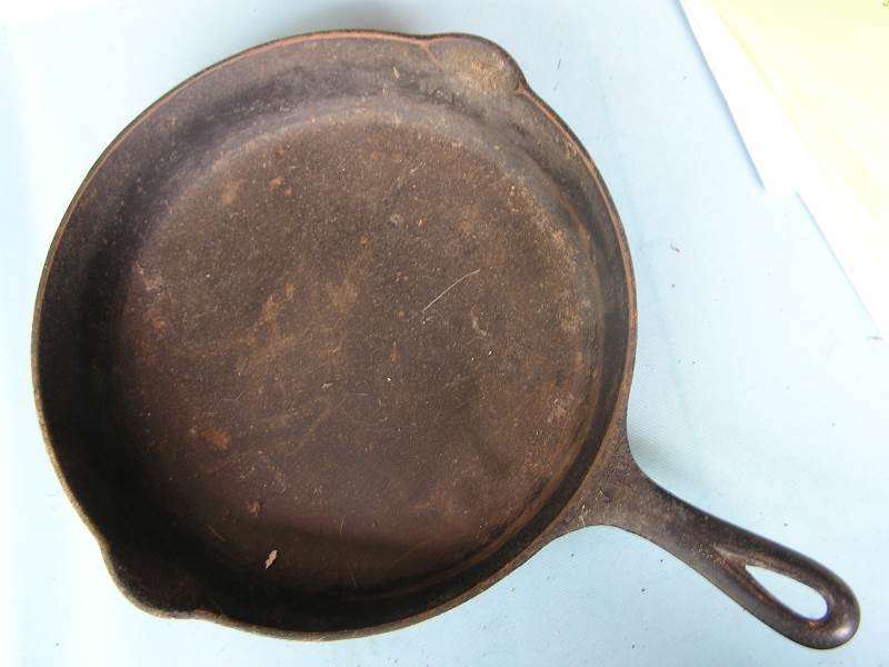 GRISWOLD CAST IRON SKILLET #9