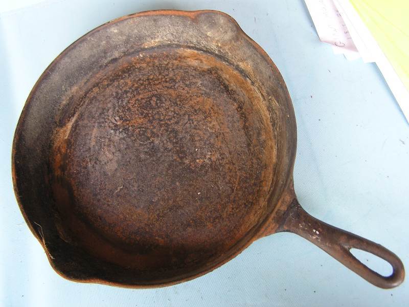 WAPAK CAST IRON SKILLET #9