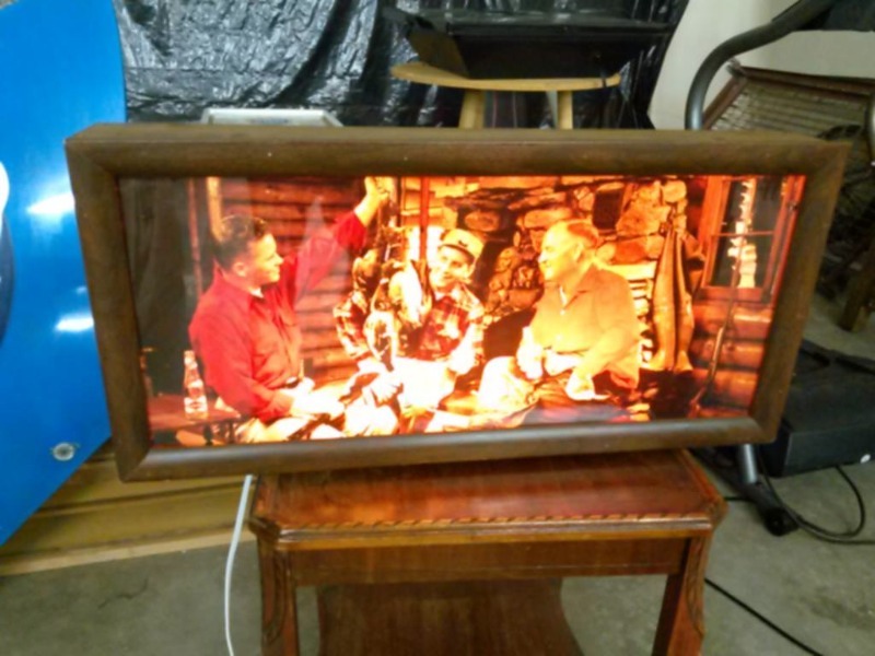 lot 3 image: Amazingly Cool Vintage Grain Belt Beer Light-Very Rare One