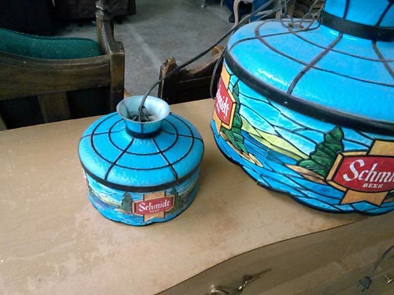 lot 1 image: Very Cool and RARE Vintage Schmidt Pool Table Light-Perfect Condition