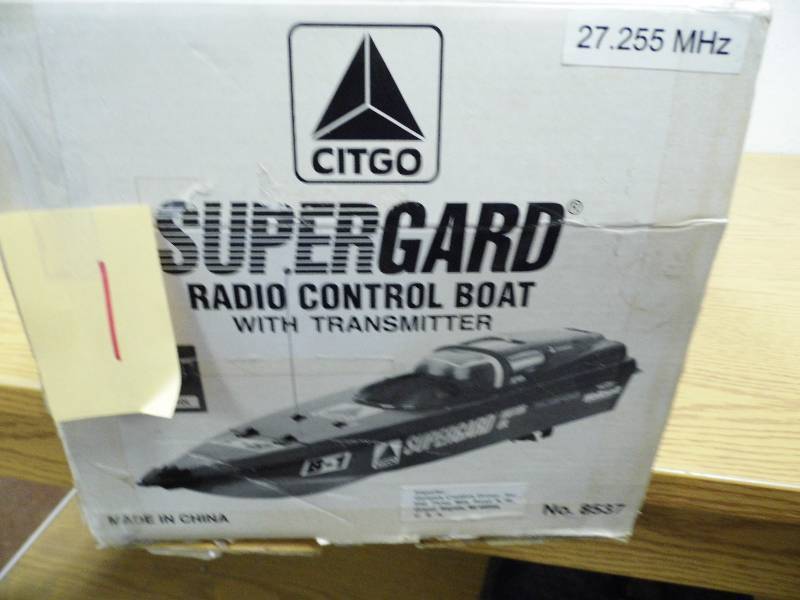 lot 1 image: Citgo Supergard Radio Controlled Boat