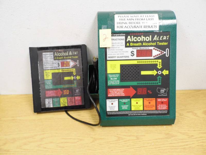 lot 2 image: Alcohol Alert Breath Tester