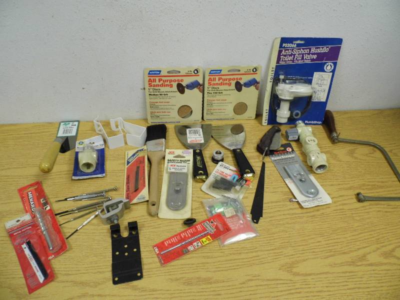 lot 13 image: Assorted Hardware