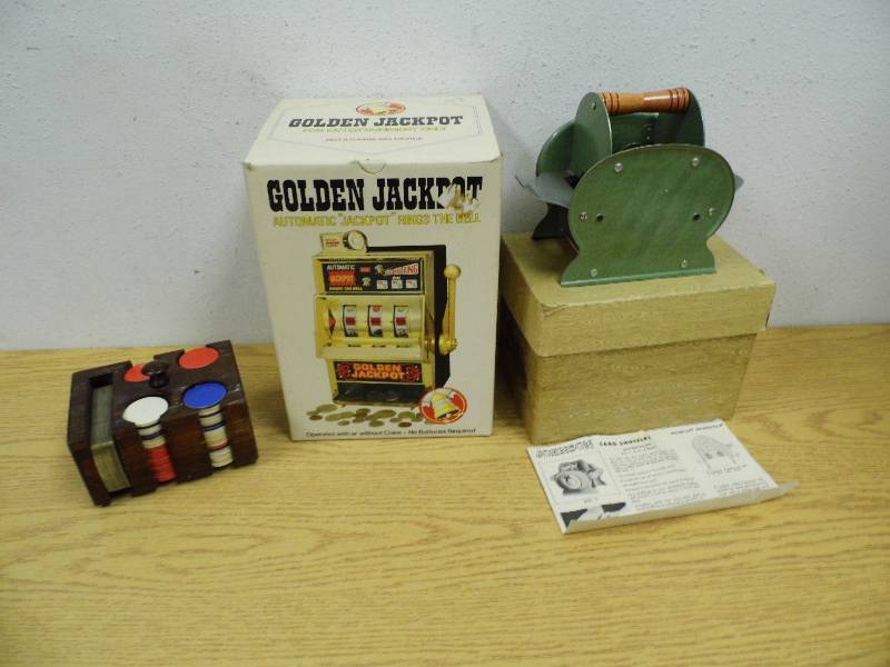 lot 33 image: Slot Machine, Card Shuffler