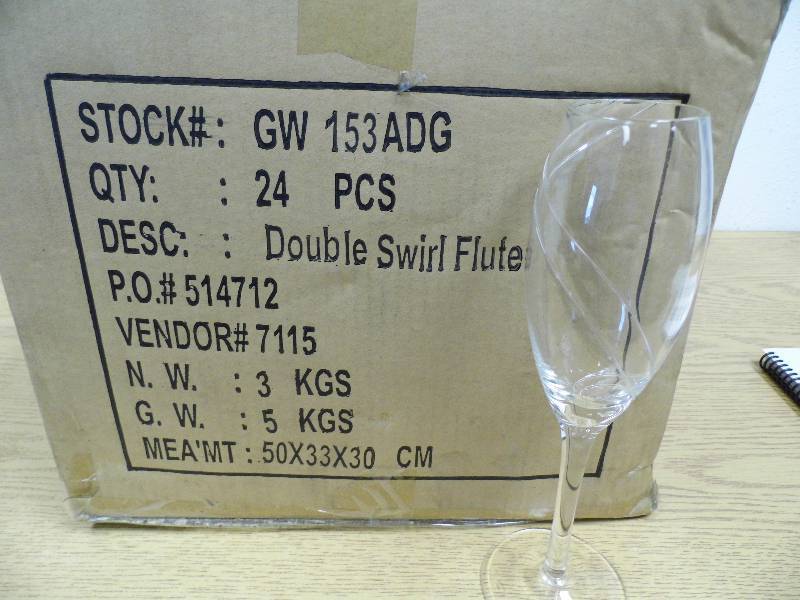 lot 40 image: New Case of Swirl Champagne Flutes