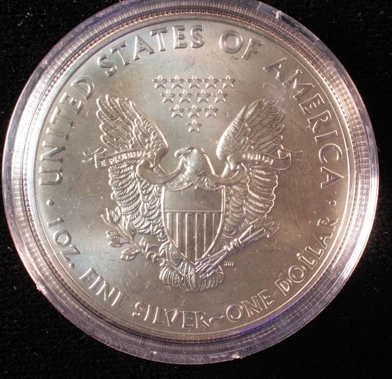 2014 US SILVER EAGLE .999 FINE SILVER IN AIRTITE HOLDER