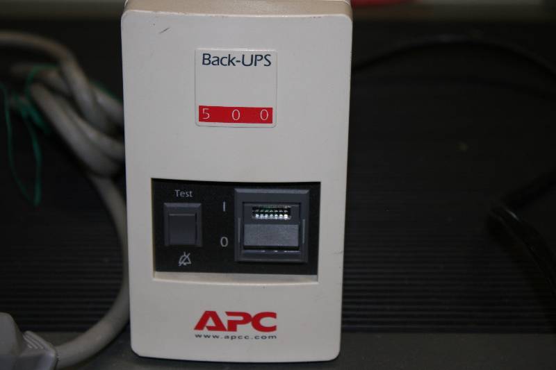 lot 57 image: Lot of (4) Battery Bac-Ups Including APC APC BE550G APC ES550 Powers On.
