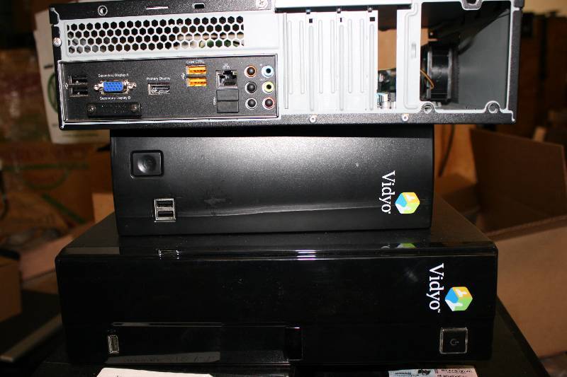 lot 90 image: Lot of (3) Computer Towers OfficeHome Use Towers Do Not Have Hard Drives.
