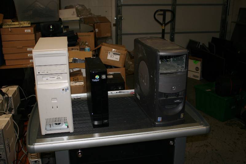 lot 94 image: Lot of (3) Computer Towers OfficeHome Use Towers Do Not Have Hard Drives.