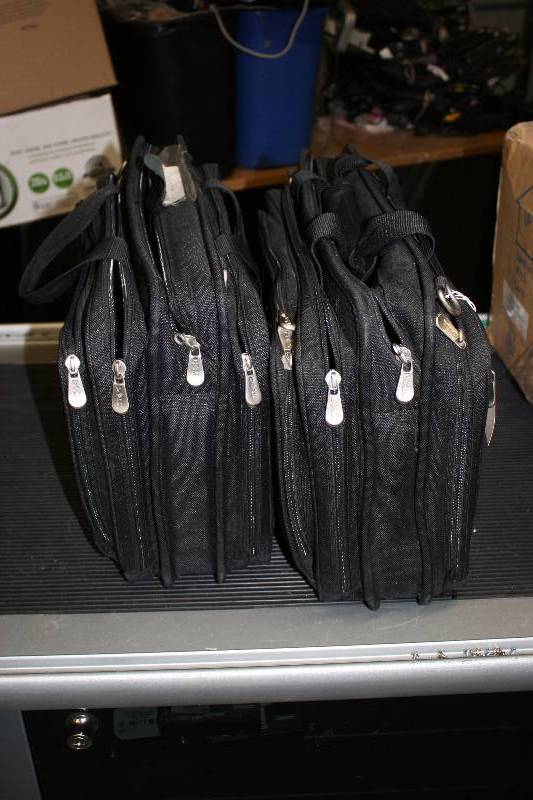 lot 39 image: Lot of (2) Dell Black Laptop Bags wHandles & Zippers.