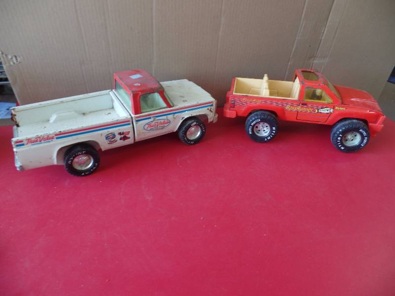 2 Nylint Trucks