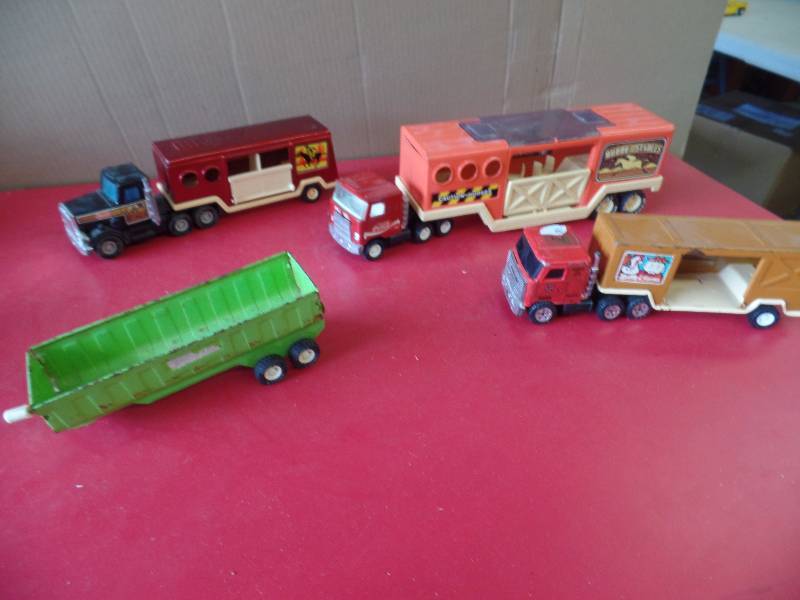 Buddy L Semis & Trailers
