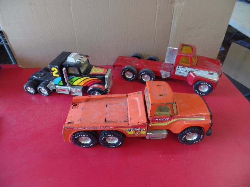 Nylint Trucks