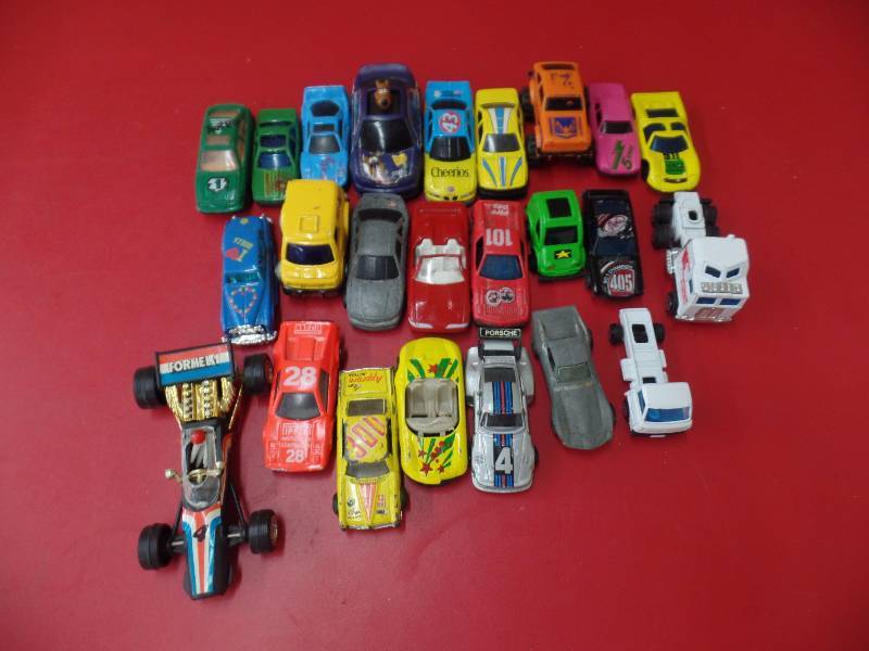24 Toy Vehicles