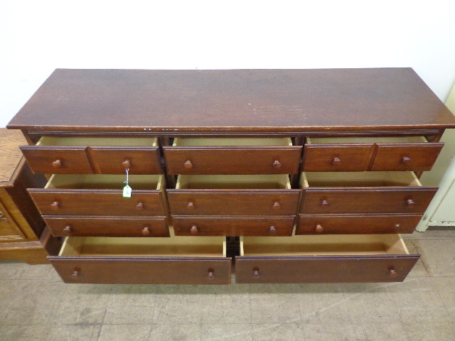 Dresser With Mirror