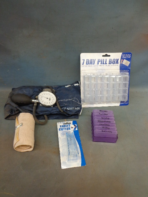 Pill holders, Manual blood pressure monitor