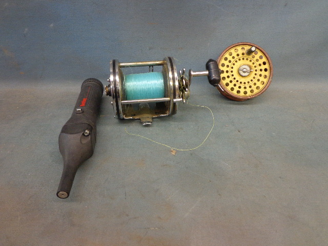 Fishing reels