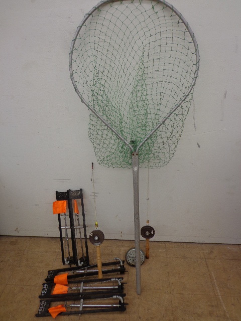 Ice fishing gear