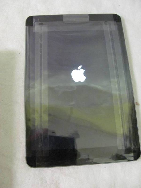 lot 2 image: Apple iPad mini 16GB WiFi Black