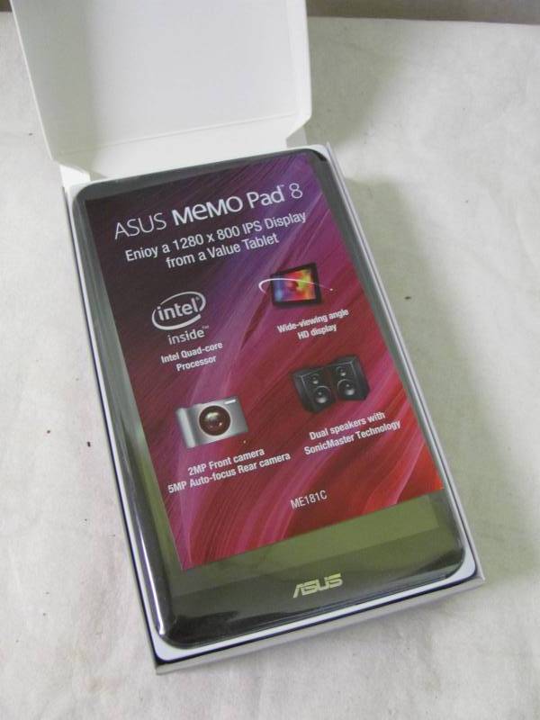 lot 10 image: ASUS MeMO Pad 16GB 8 IPS HD Android Tablet