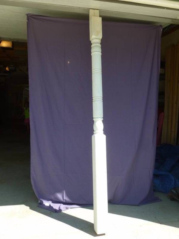 lot 10 image: Porch Post