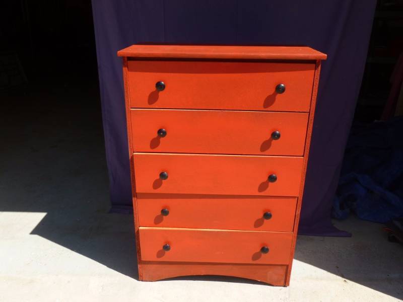 lot 13 image: Painted Dresser