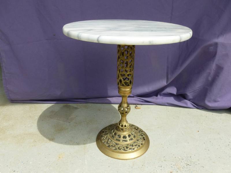 lot 14 image: Brass And Marble End Table
