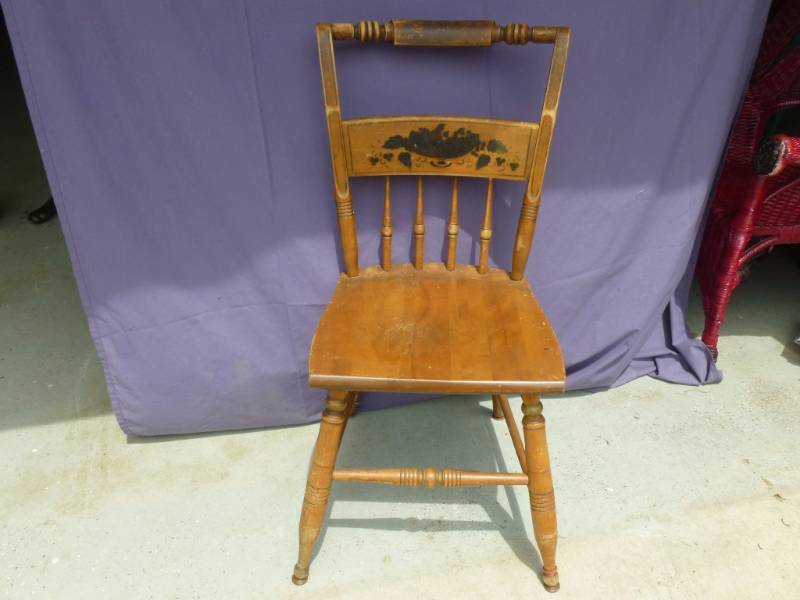 lot 38 image: Vintage Chair