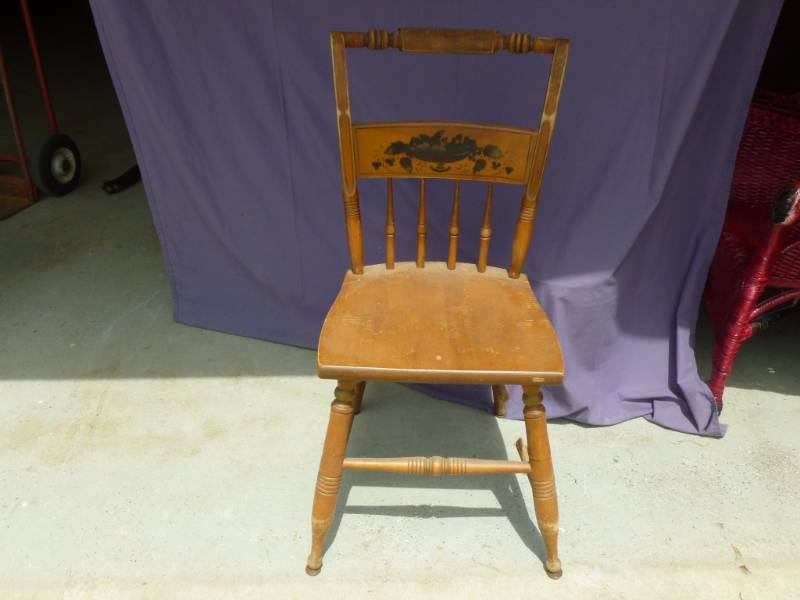 lot 40 image: Vintage Chair
