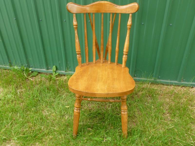 lot 59 image: Windsor Back Chair
