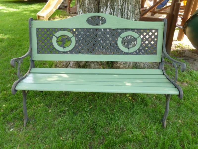 lot 81 image: Cast Iron Framed Bench