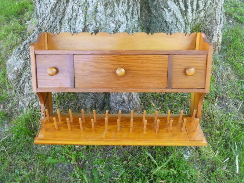 lot 90 image: Vintage Sewing Cabinet