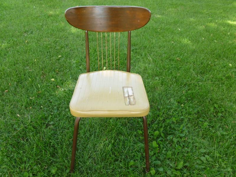lot 103 image: Vintage Chair