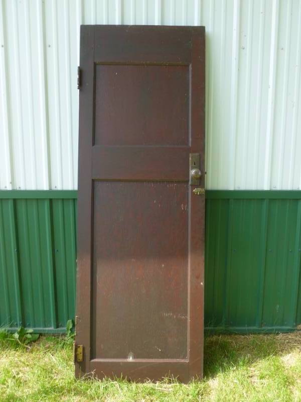 lot 106 image: Vintage Door