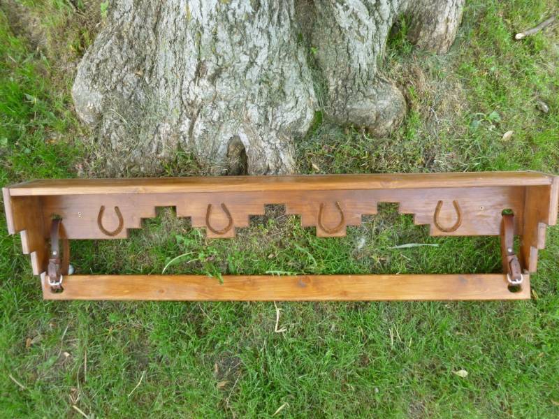 lot 113 image: Wooden Wall Rack