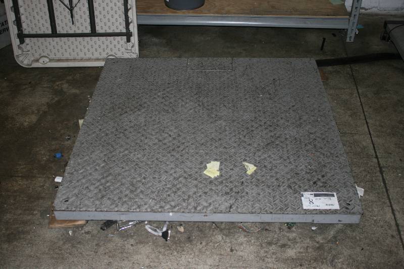 lot 8 image: Brecknell 200 Series Indicators Scale Commercial Scale wPlate & Manual 48 x 48.